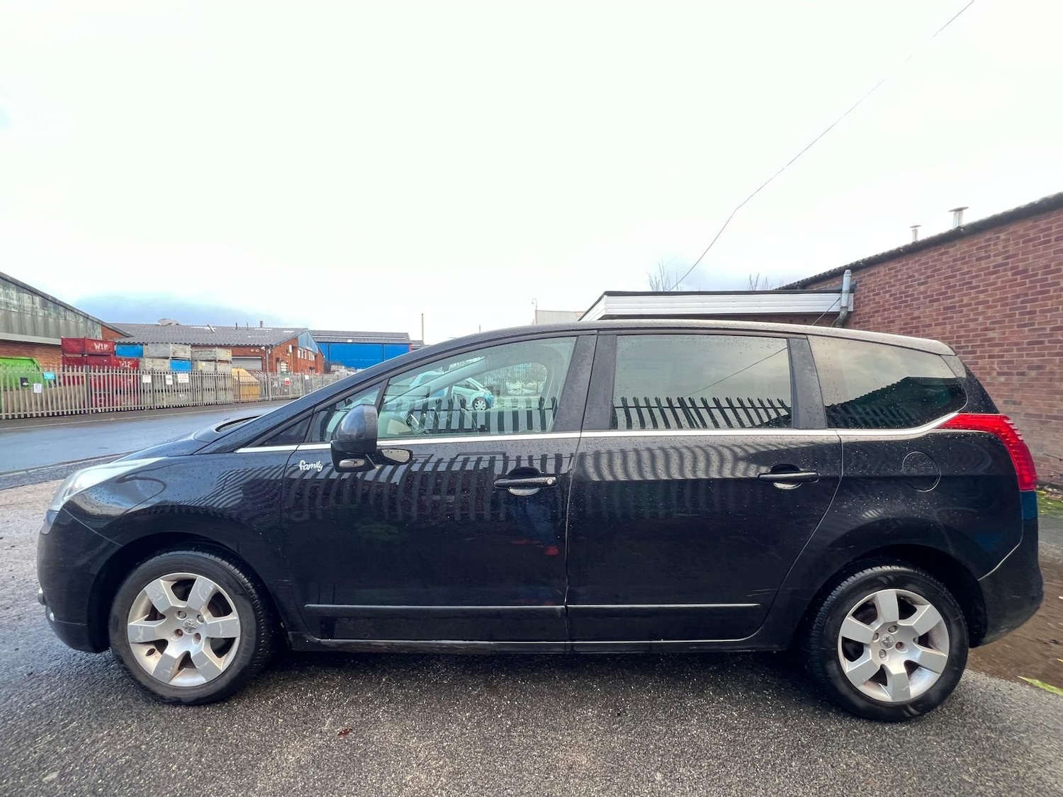 Used Peugeot 5008 2012 for sale - 76772288: Photo 6