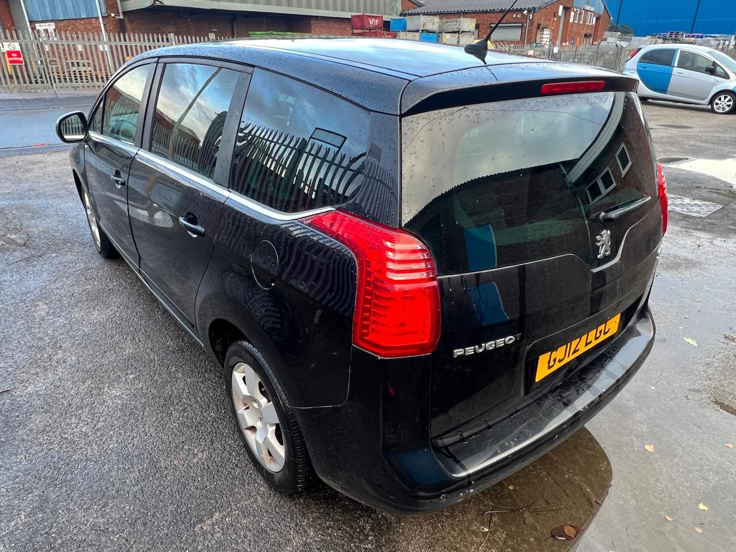 Used Peugeot 5008 2012 for sale - 76772288: Photo 9