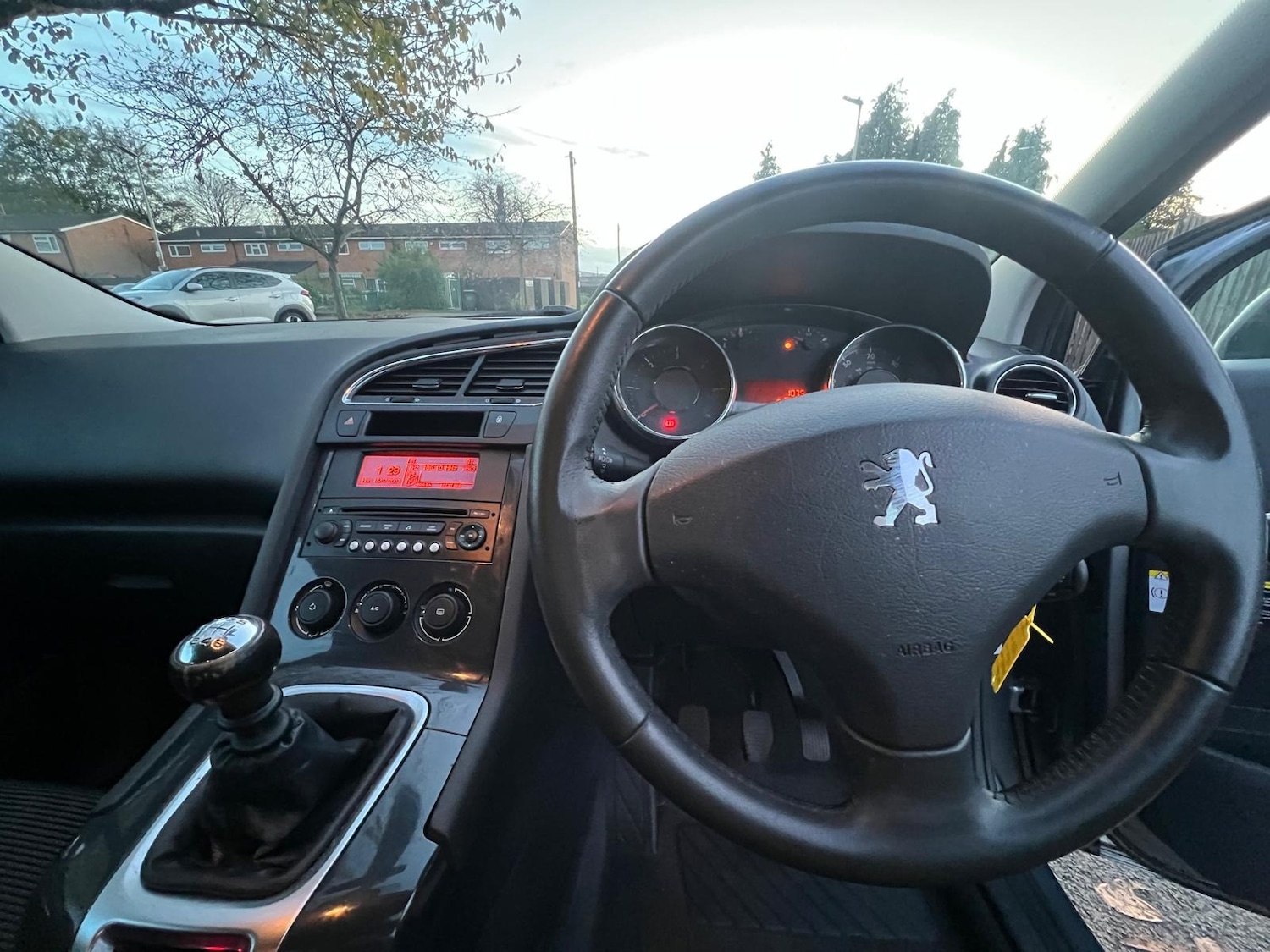 Used Peugeot 5008 2011 for sale - 76389433: Photo 33