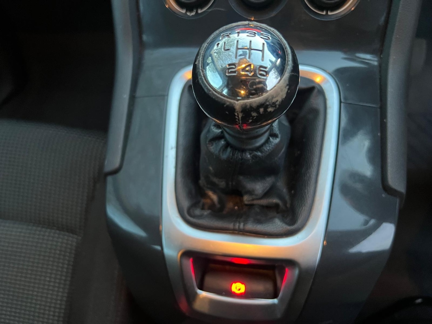 Used Peugeot 5008 2011 for sale - 76389433: Photo 36