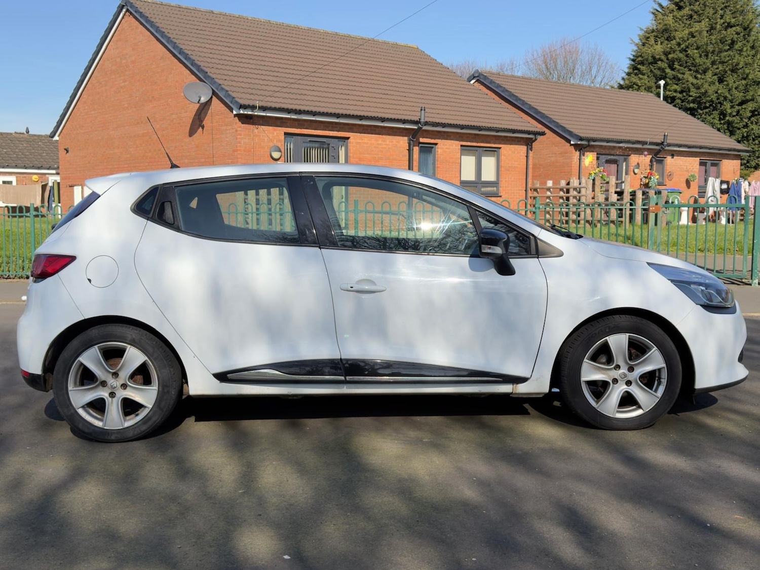 Used Renault Clio 2016 for sale - 77942187: Photo 14