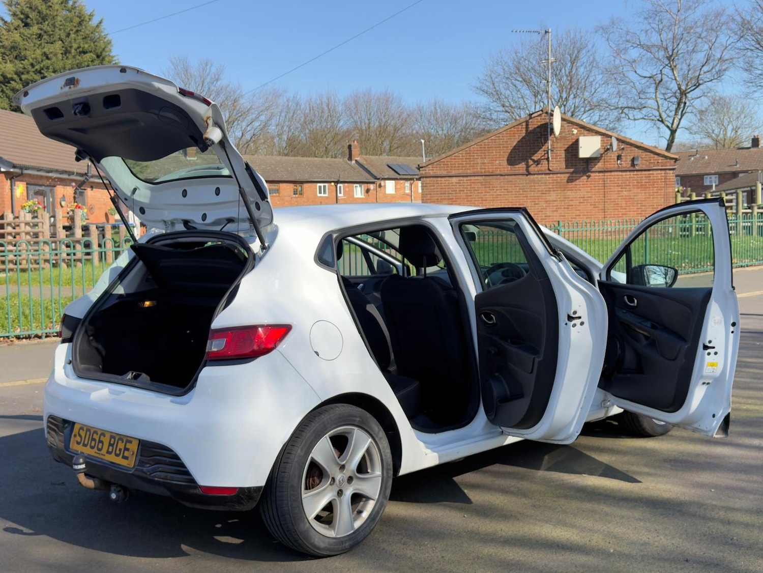 Used Renault Clio 2016 for sale - 77942187: Photo 27