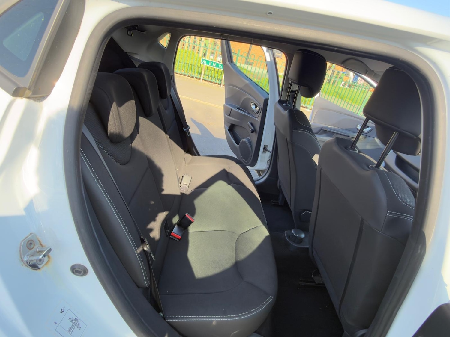 Used Renault Clio 2016 for sale - 77942187: Photo 31