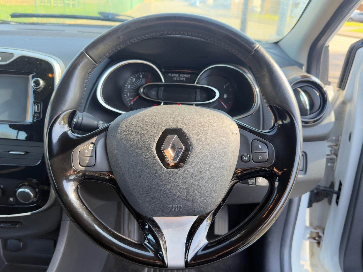 Used Renault Clio 2016 for sale - 77942187: Photo 36