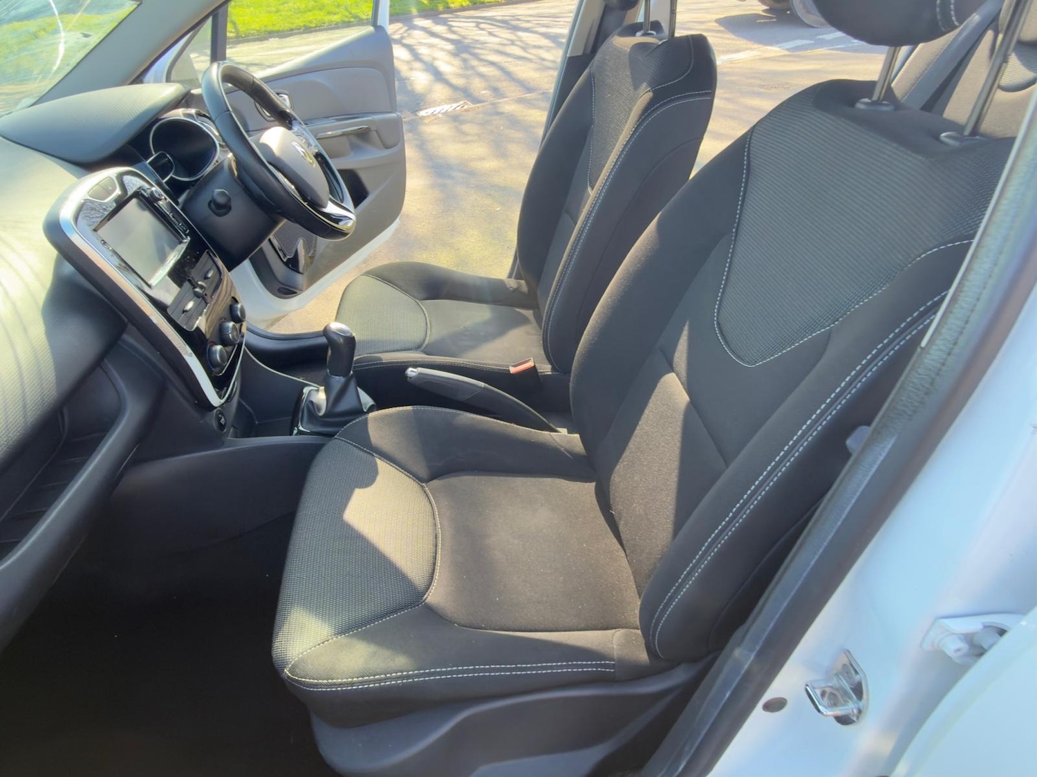 Used Renault Clio 2016 for sale - 77942187: Photo 37