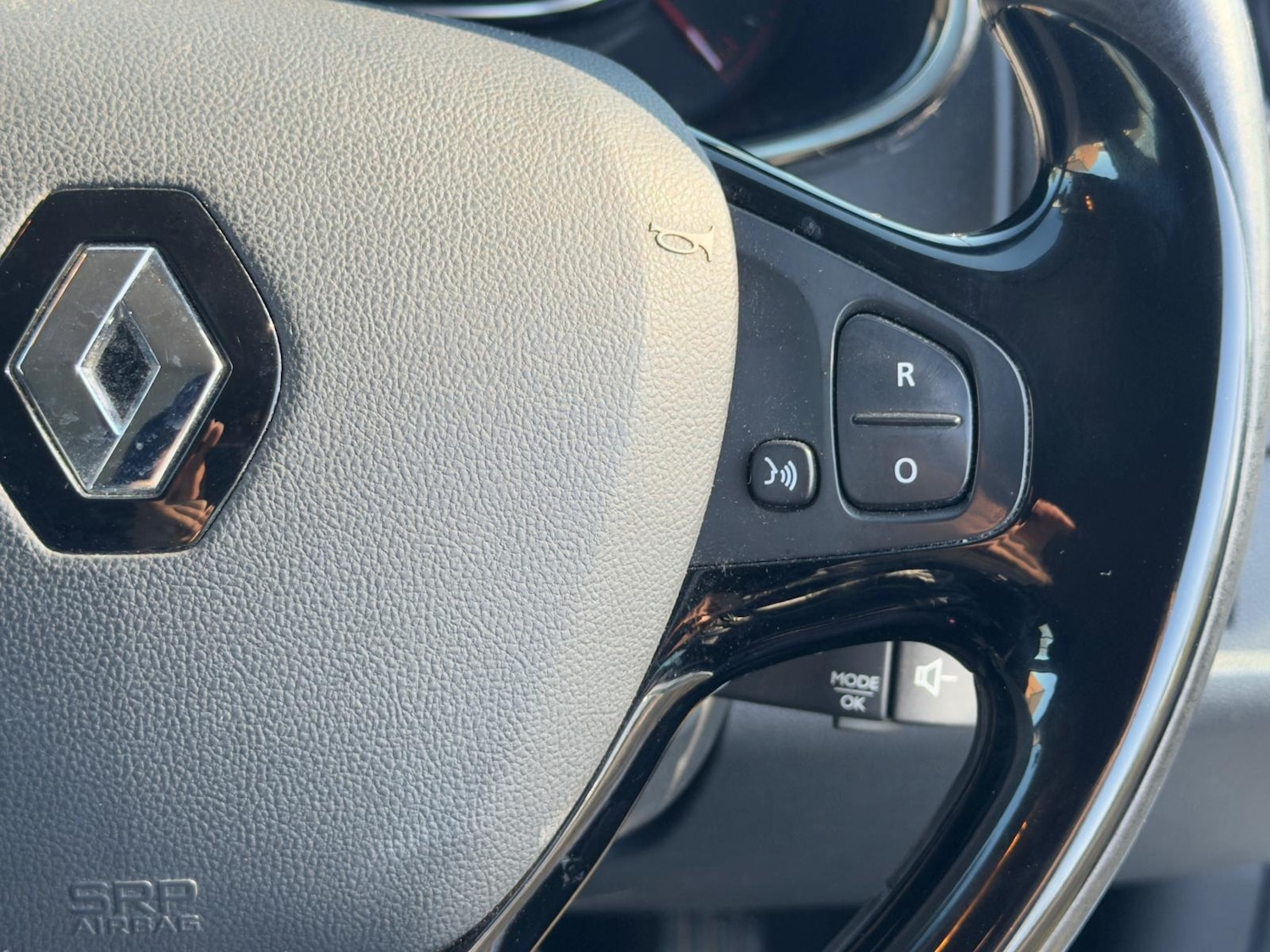 Used Renault Clio 2016 for sale - 77942187: Photo 40