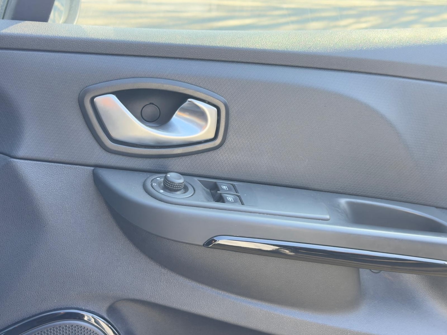 Used Renault Clio 2016 for sale - 77942187: Photo 44