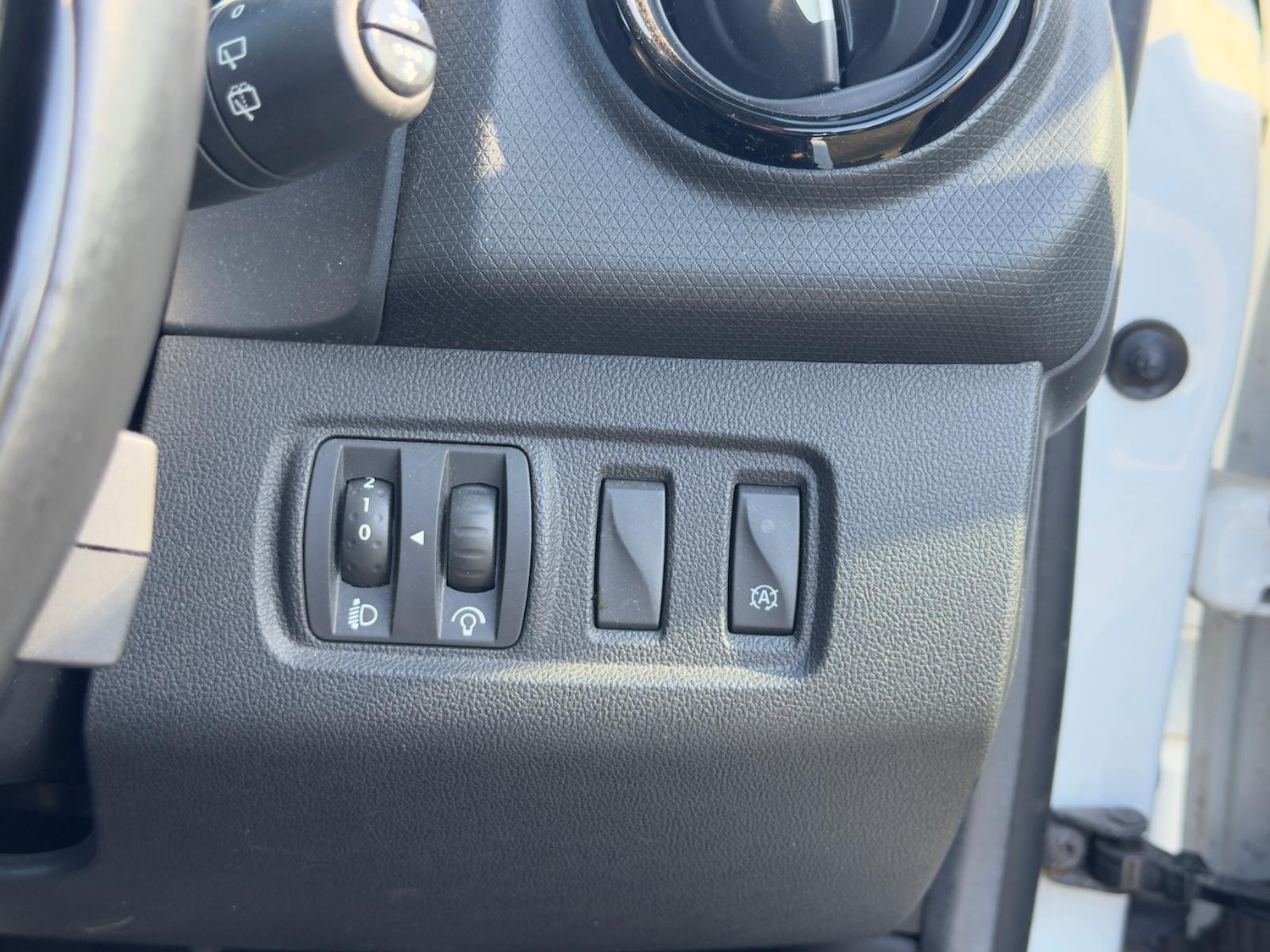 Used Renault Clio 2016 for sale - 77942187: Photo 45