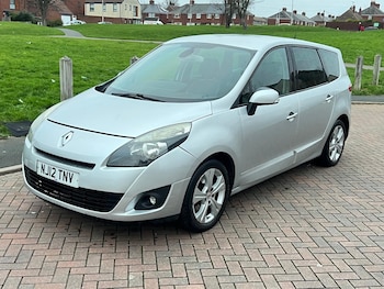 Used Renault Grand Scenic 2012 for sale - 77067521: Photo