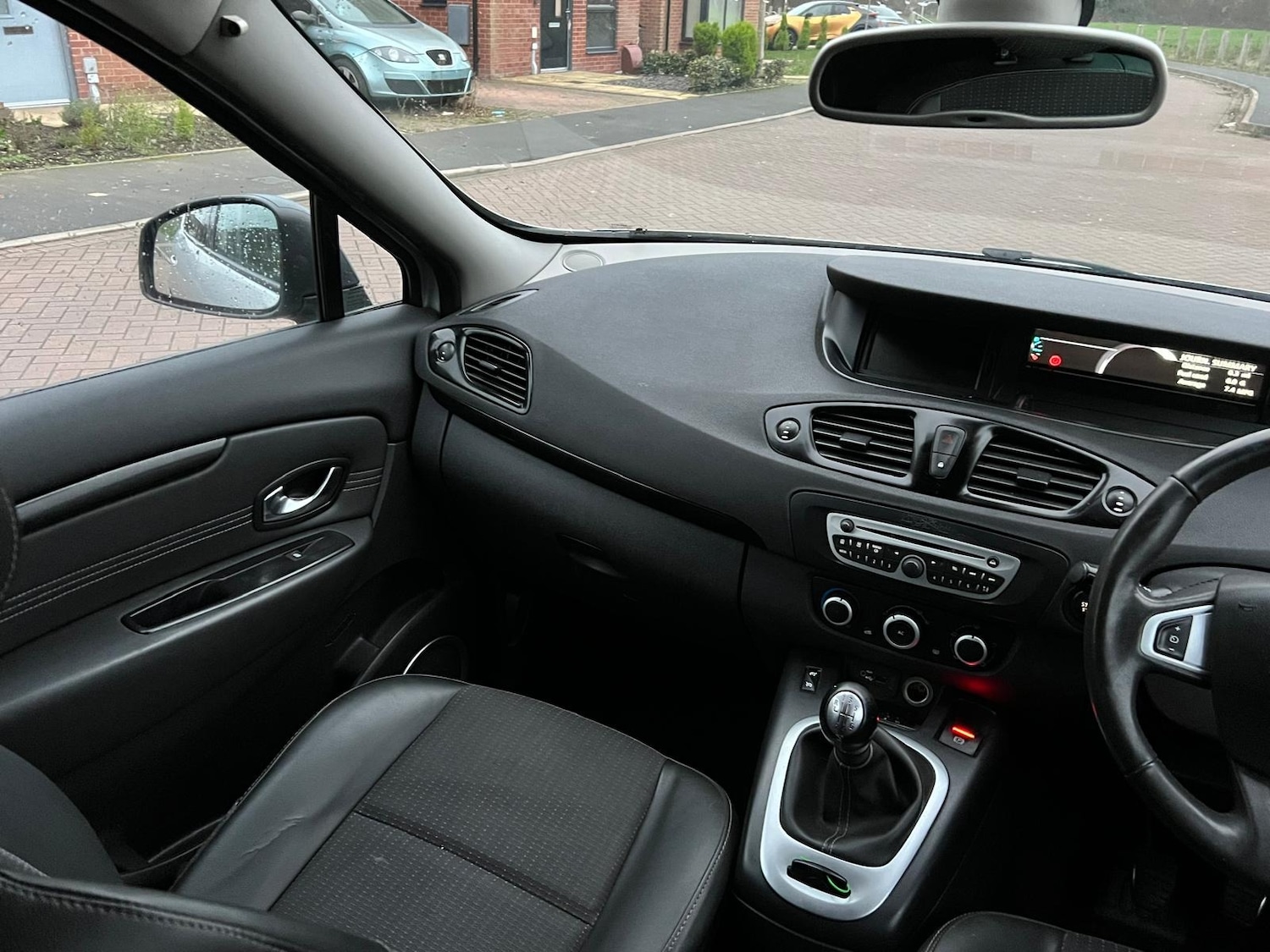 Used Renault Grand Scenic 2012 for sale - 77067521: Photo 46