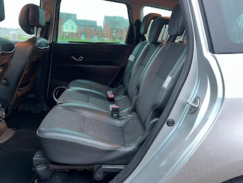 Used Renault Grand Scenic 2012 for sale - 77067521: Photo