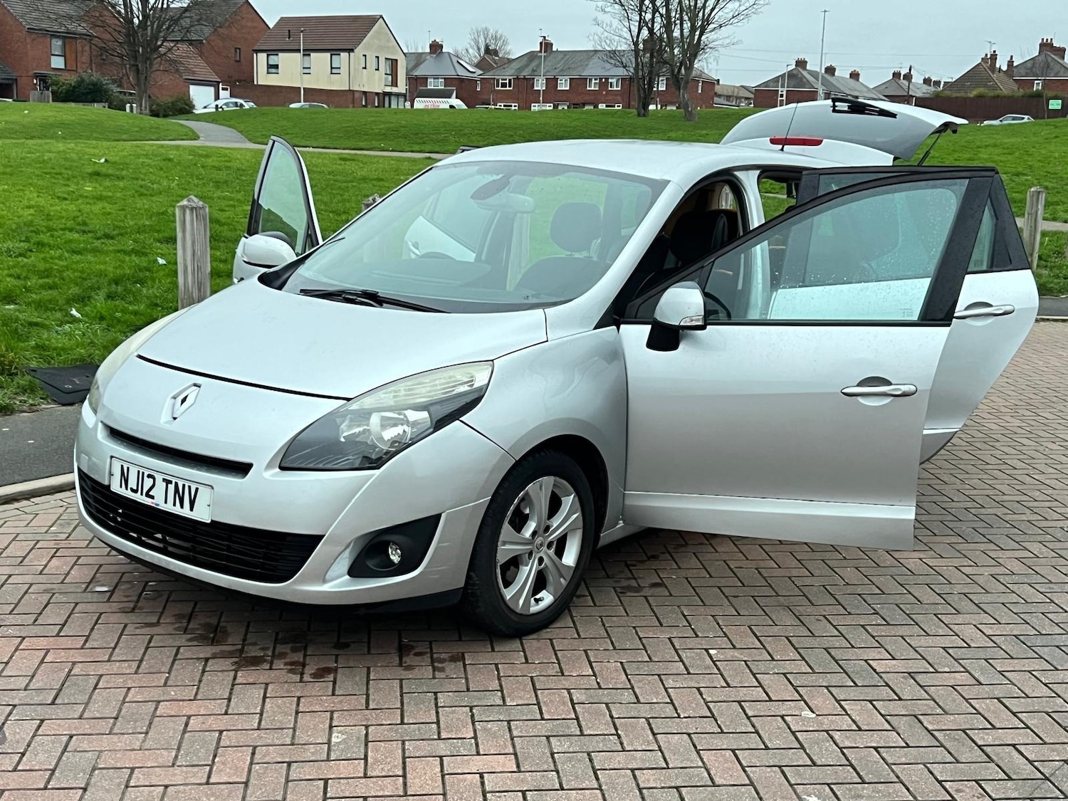 Used Renault Grand Scenic 2012 for sale - 77067521: Photo 51