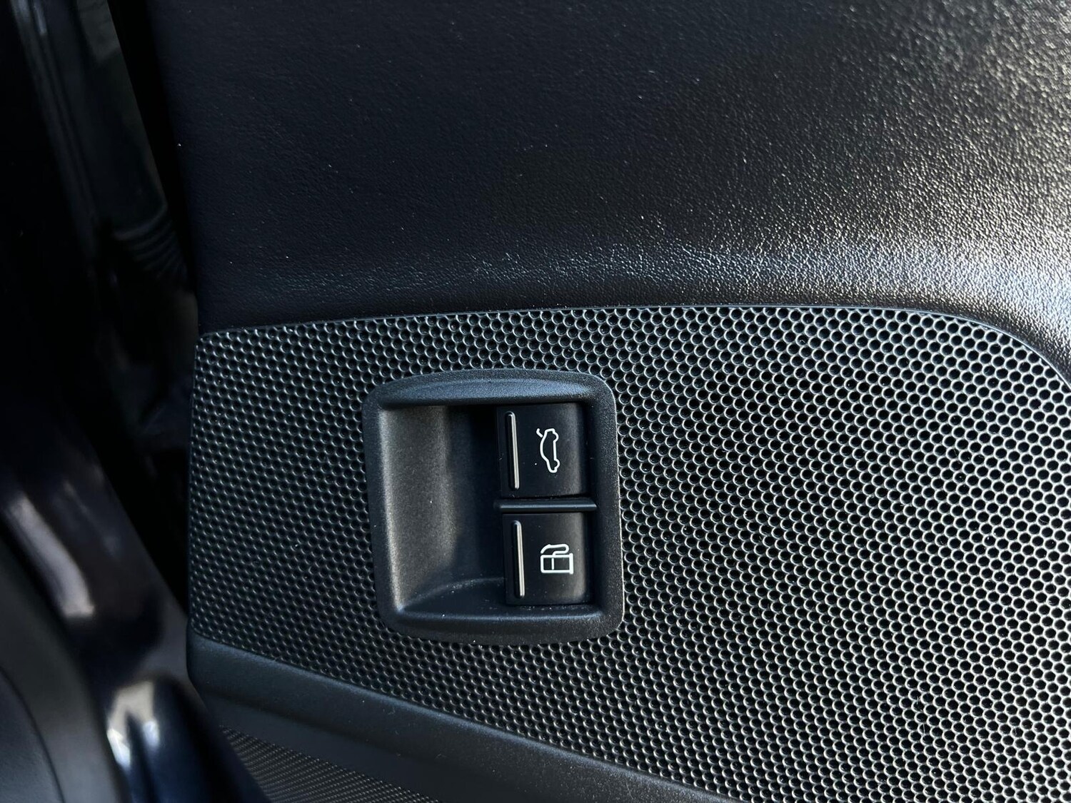 Used Volkswagen CC 2012 for sale - 77941639: Photo 9