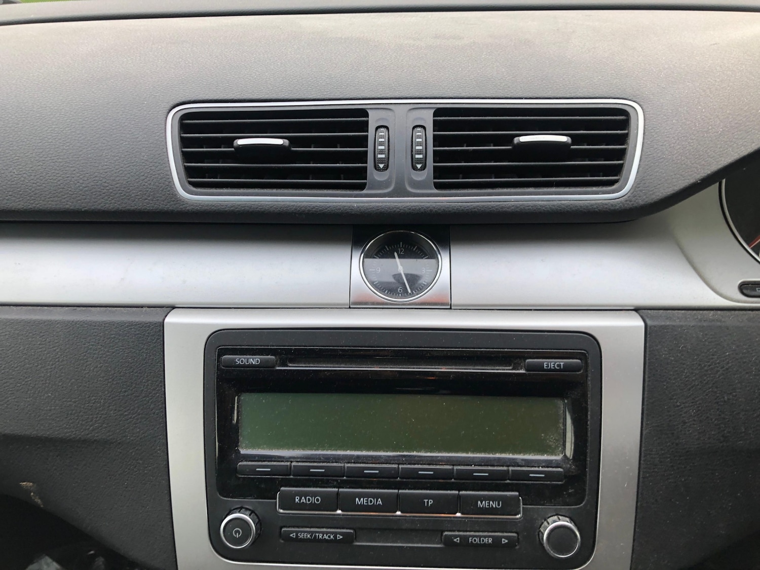 Used Volkswagen Passat 2011 for sale - 76914013: Photo 17