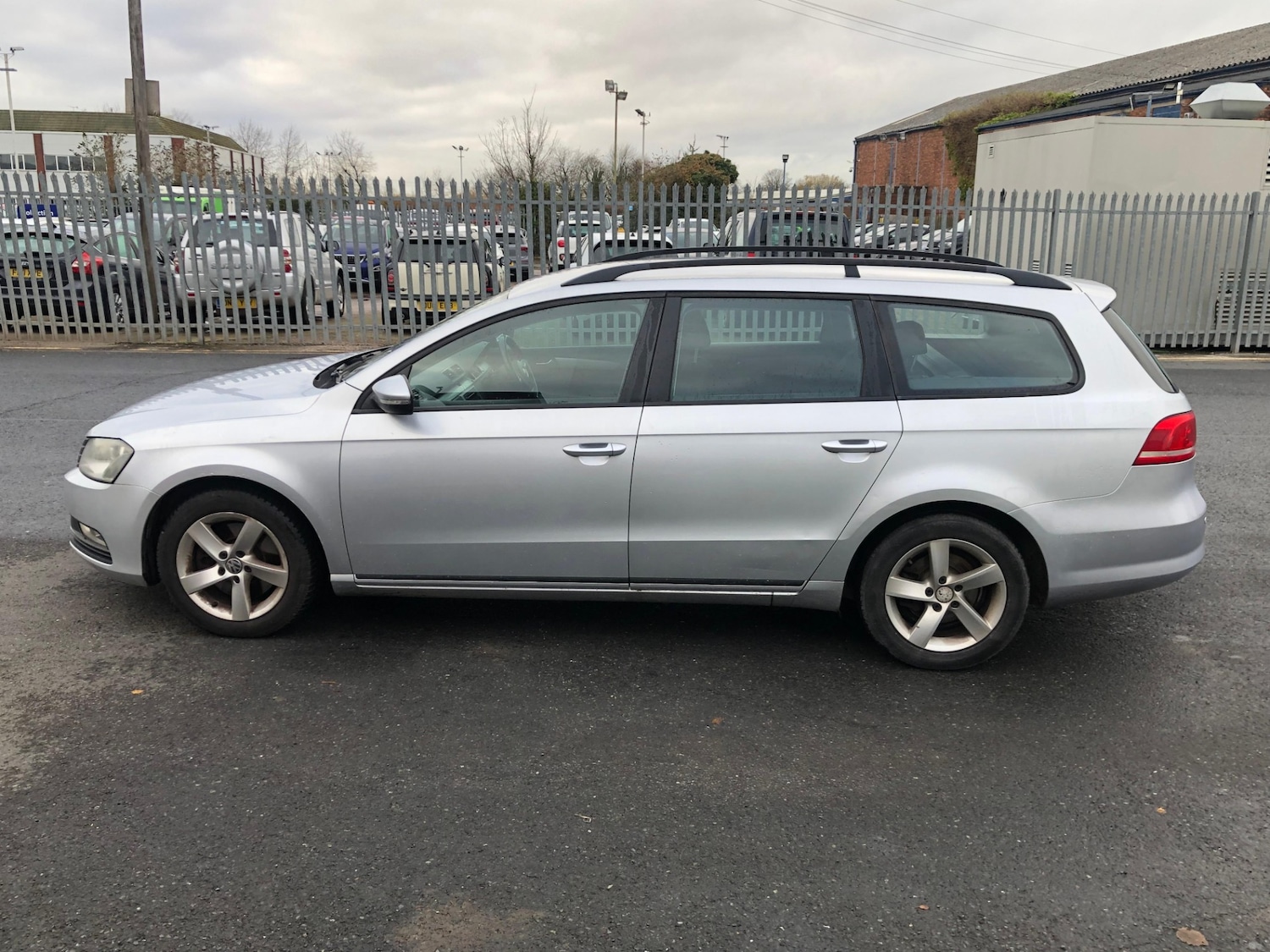 Used Volkswagen Passat 2011 for sale - 76914013: Photo 5