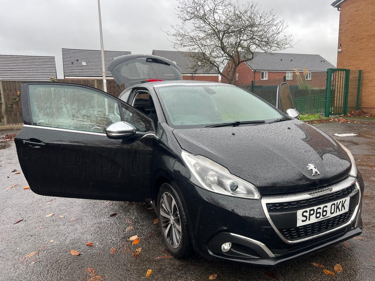 Used Peugeot 208 2016 for sale - 76458180: Photo 16