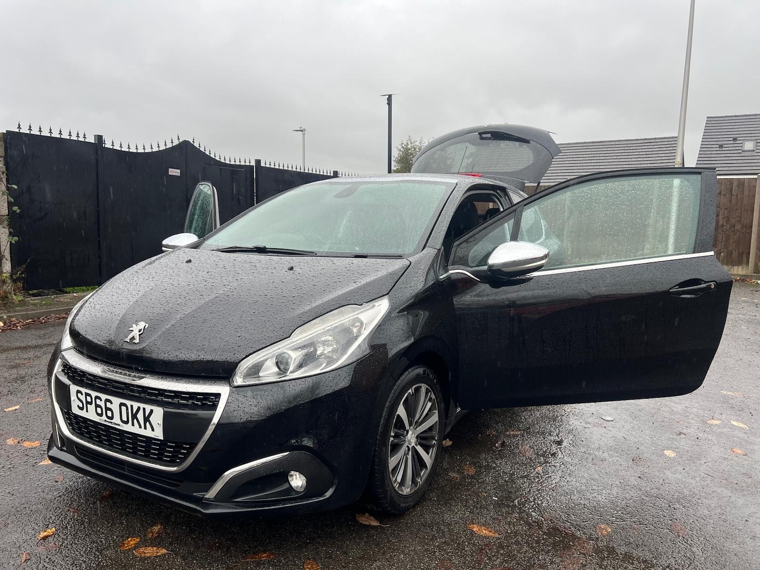 Used Peugeot 208 2016 for sale - 76458180: Photo 17