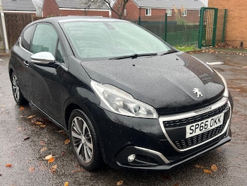 Peugeot - 208