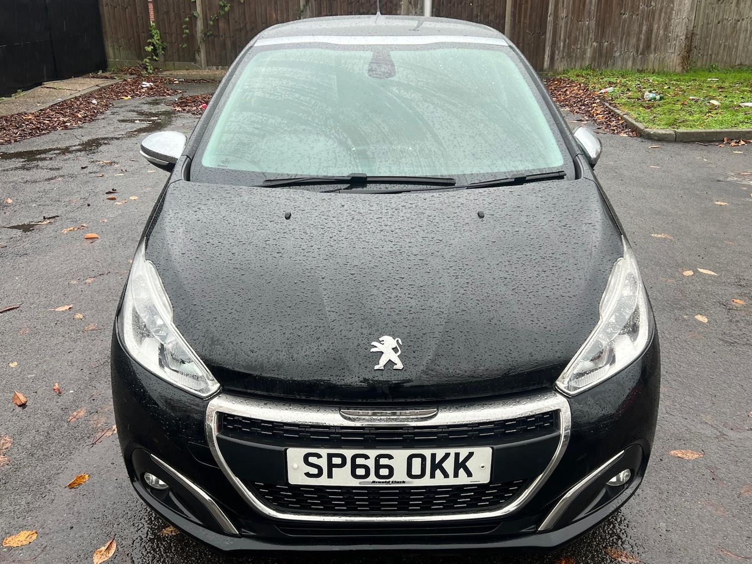 Used Peugeot 208 2016 for sale - 76458180: Photo 2