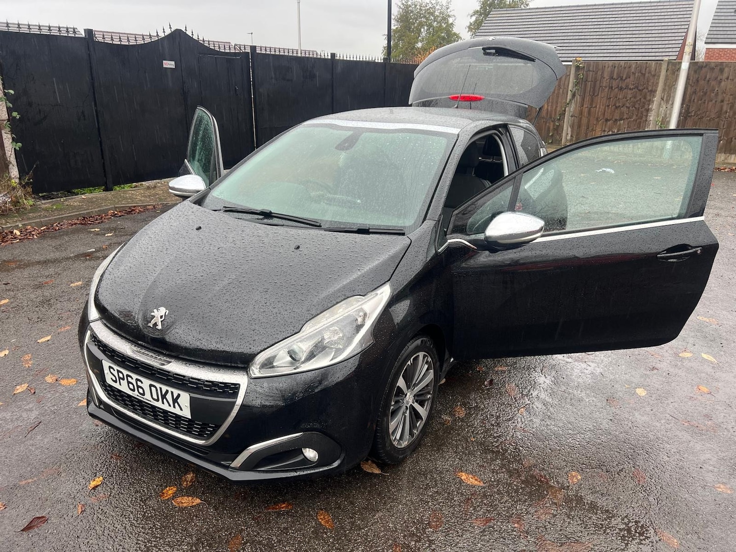 Used Peugeot 208 2016 for sale - 76458180: Photo 20
