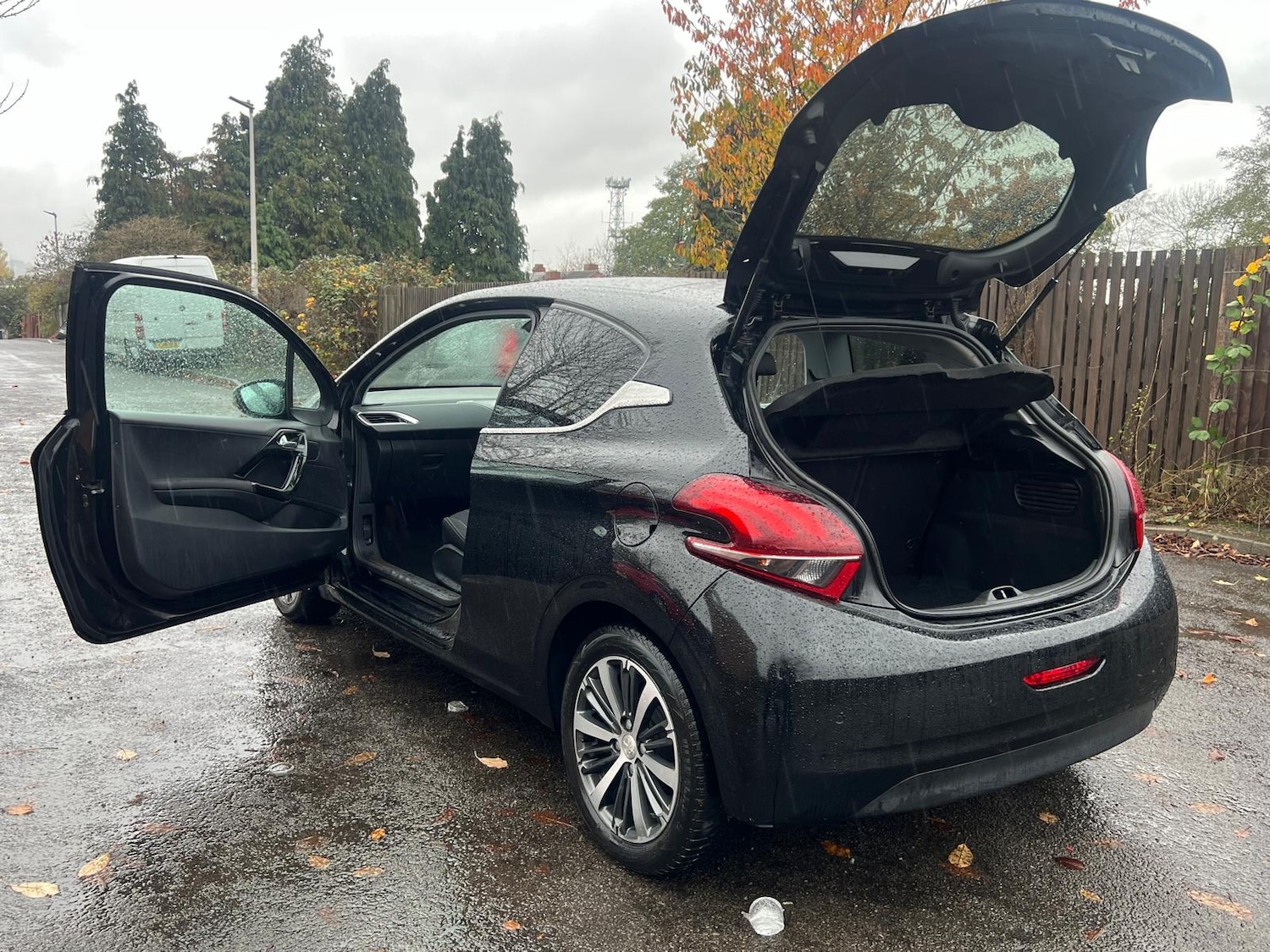 Used Peugeot 208 2016 for sale - 76458180: Photo 22