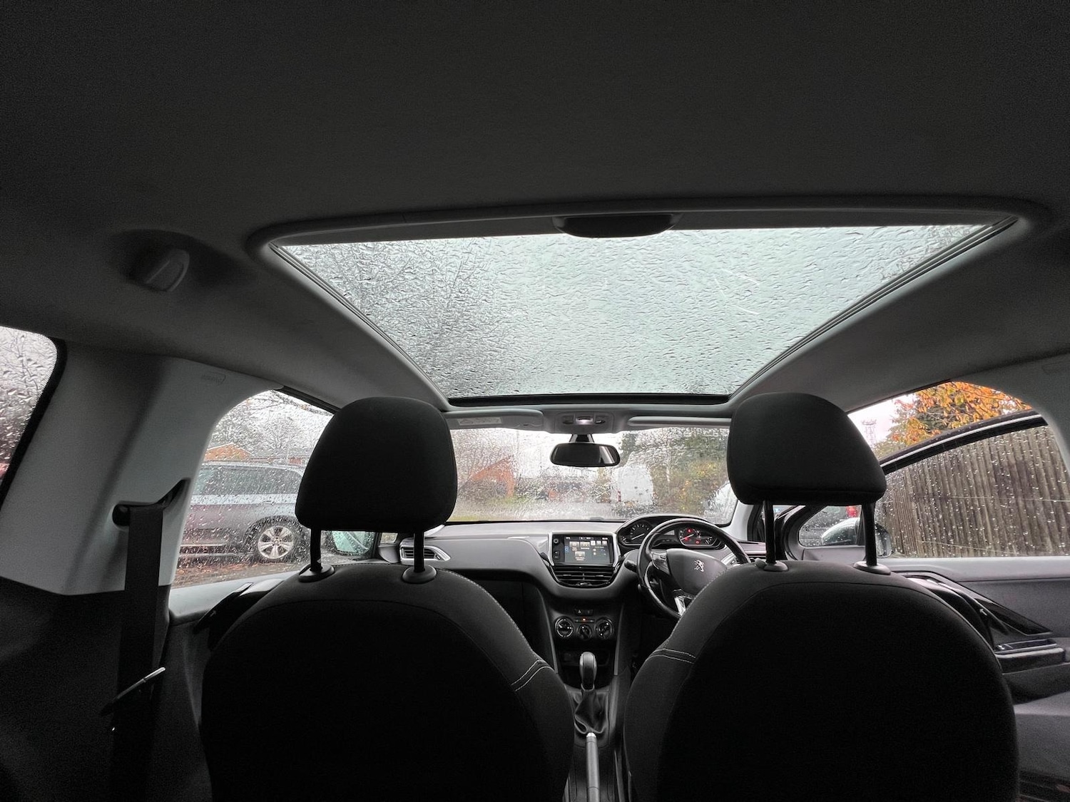 Used Peugeot 208 2016 for sale - 76458180: Photo 29