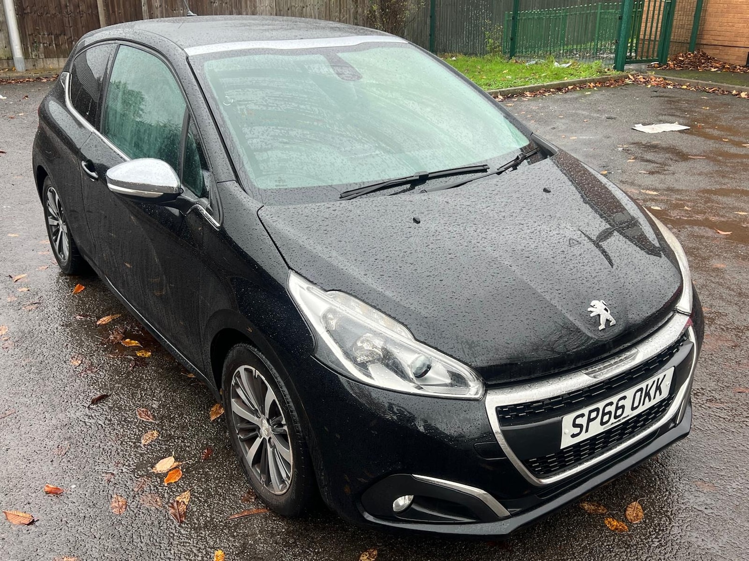 Used Peugeot 208 2016 for sale - 76458180: Photo 3