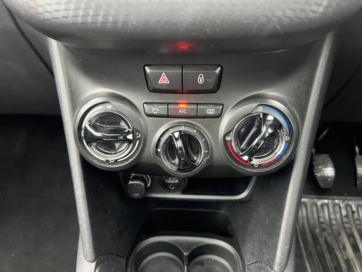 Used Peugeot 208 2016 for sale - 76458180: Photo 32