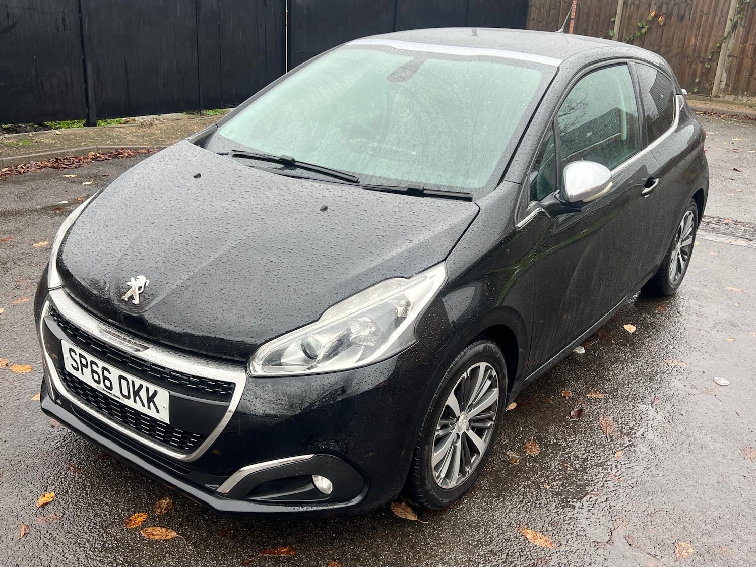 Used Peugeot 208 2016 for sale - 76458180: Photo 6