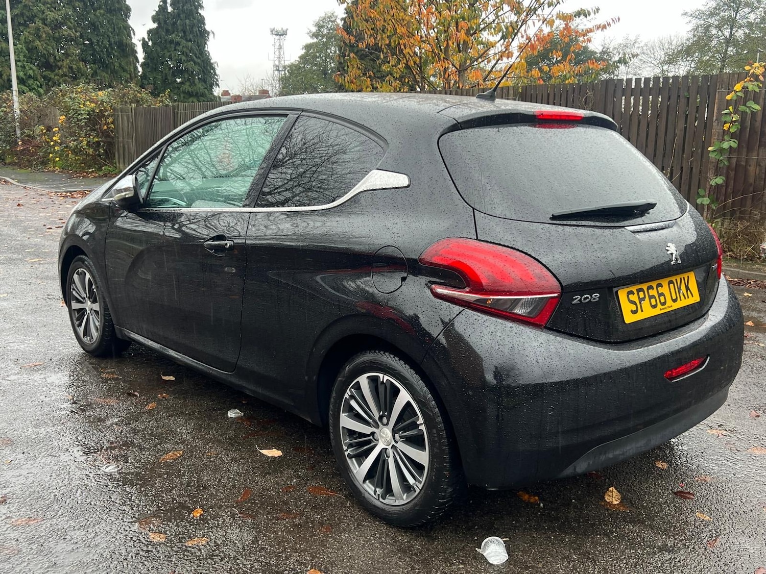 Used Peugeot 208 2016 for sale - 76458180: Photo 9