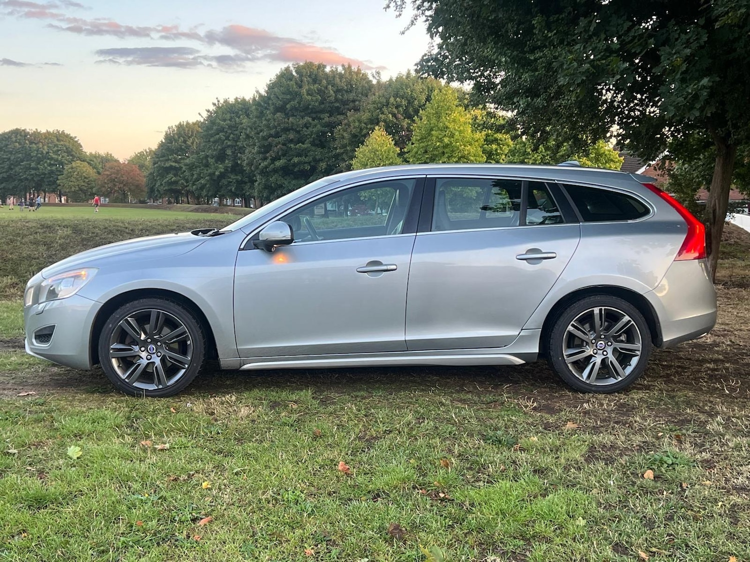 Used Volvo V60 2010 for sale - 76167586: Photo 11