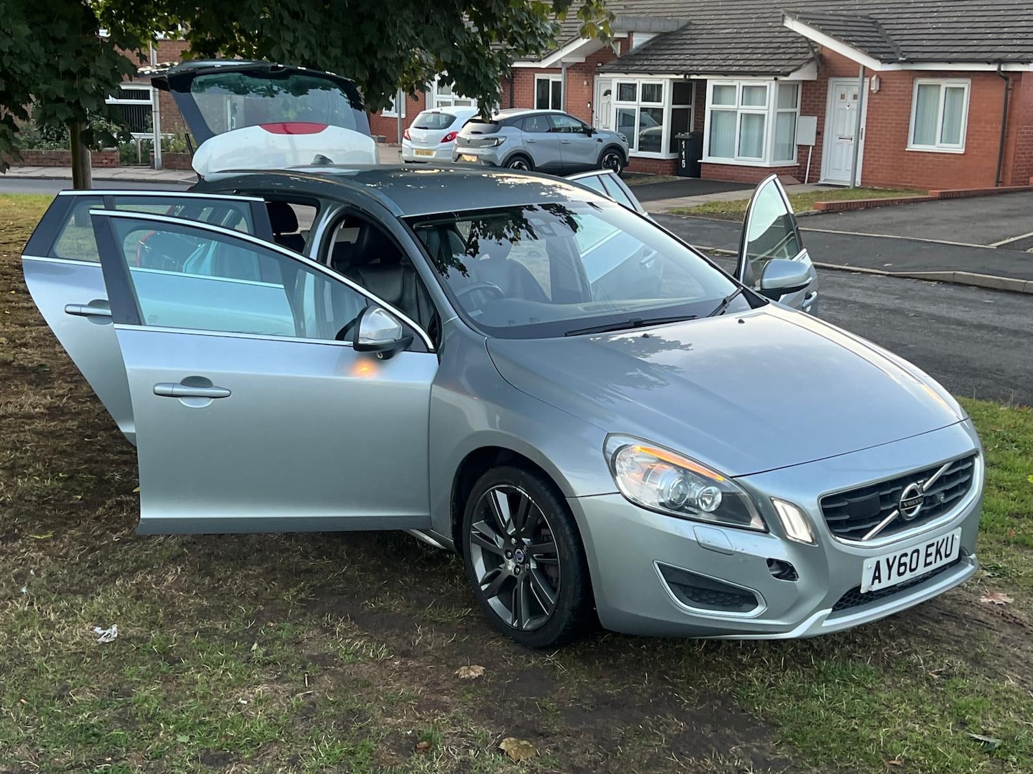 Used Volvo V60 2010 for sale - 76167586: Photo 15