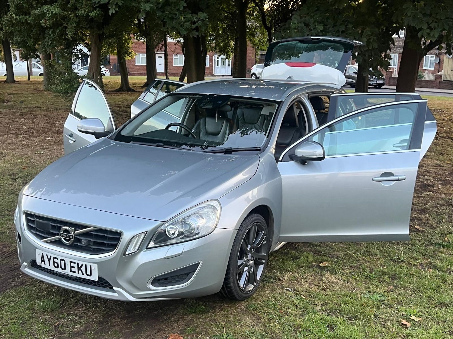 Used Volvo V60 2010 for sale - 76167586: Photo 25