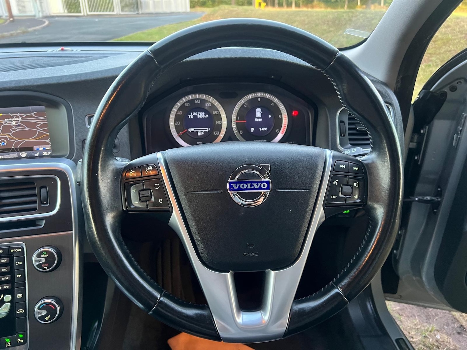 Used Volvo V60 2010 for sale - 76167586: Photo 32