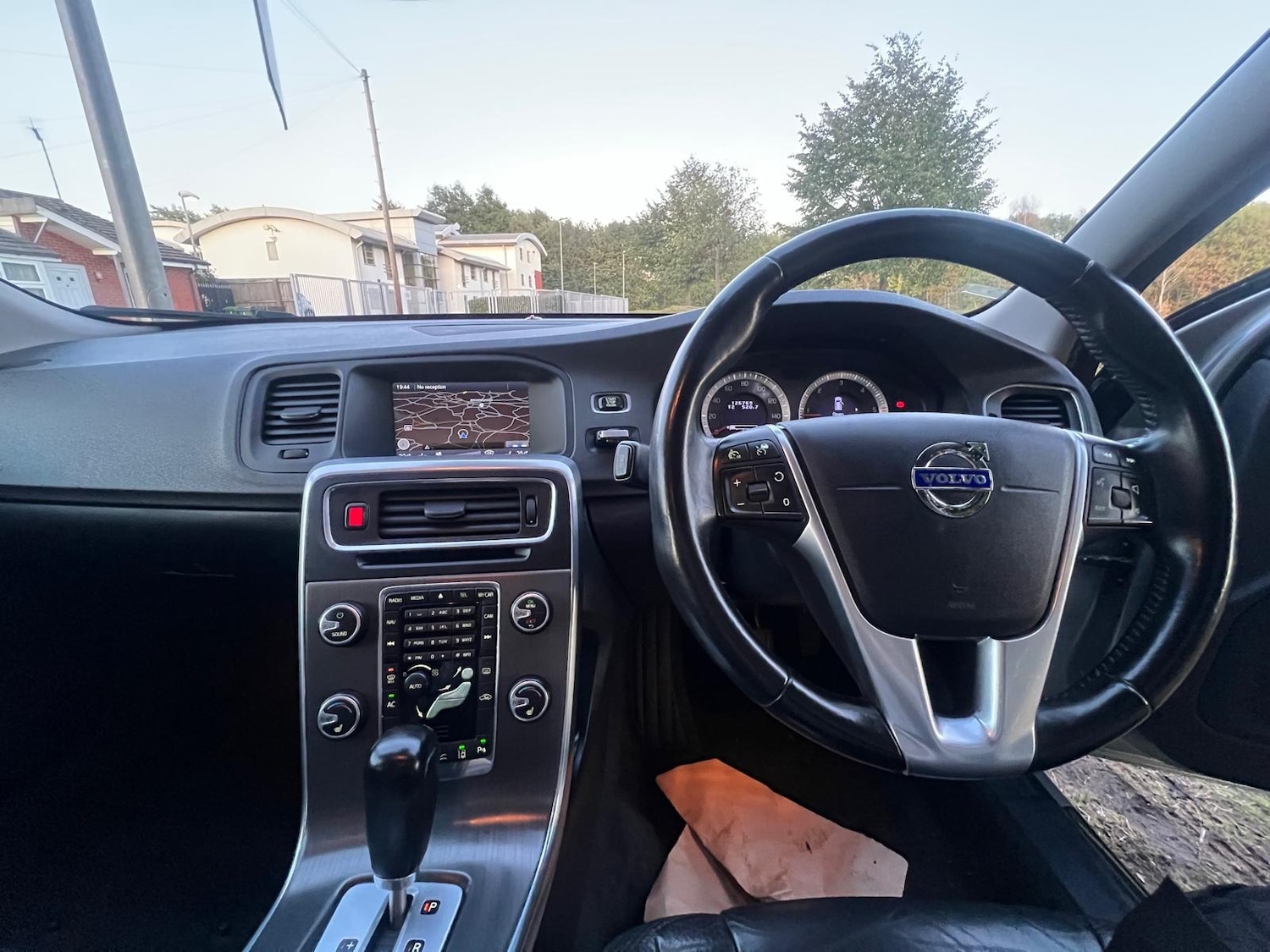 Used Volvo V60 2010 for sale - 76167586: Photo 33