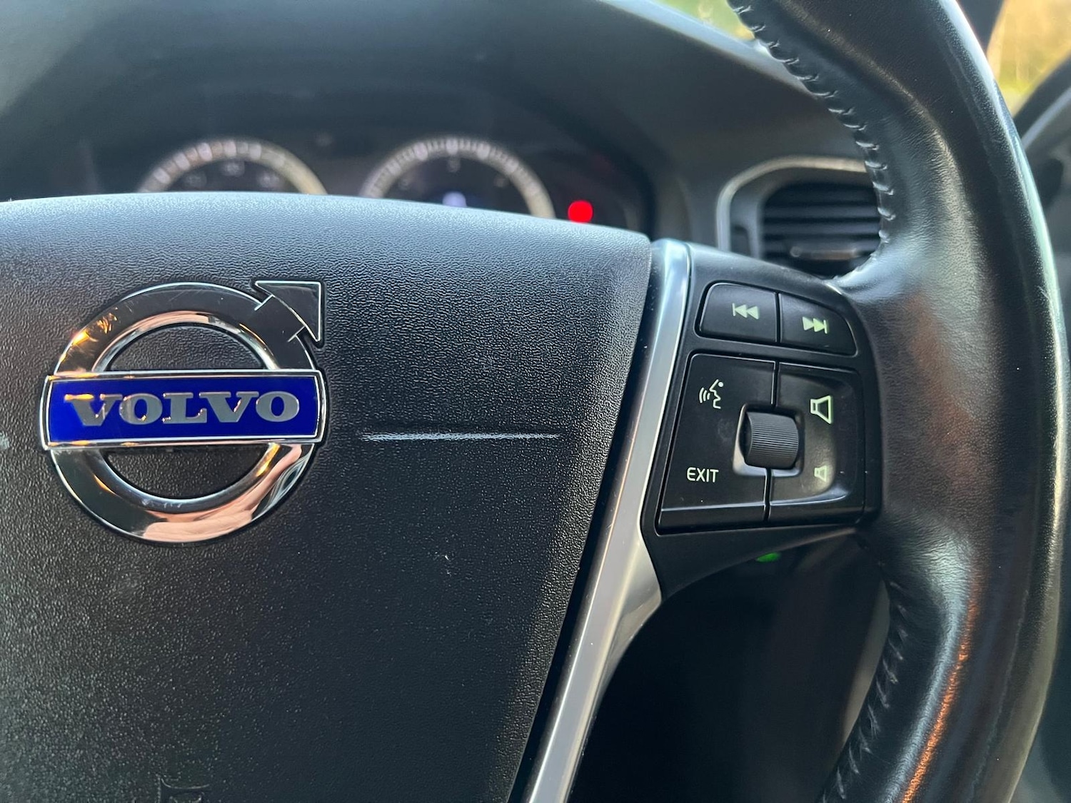 Used Volvo V60 2010 for sale - 76167586: Photo 35