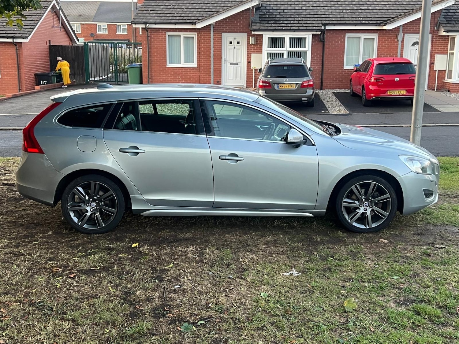 Used Volvo V60 2010 for sale - 76167586: Photo 6