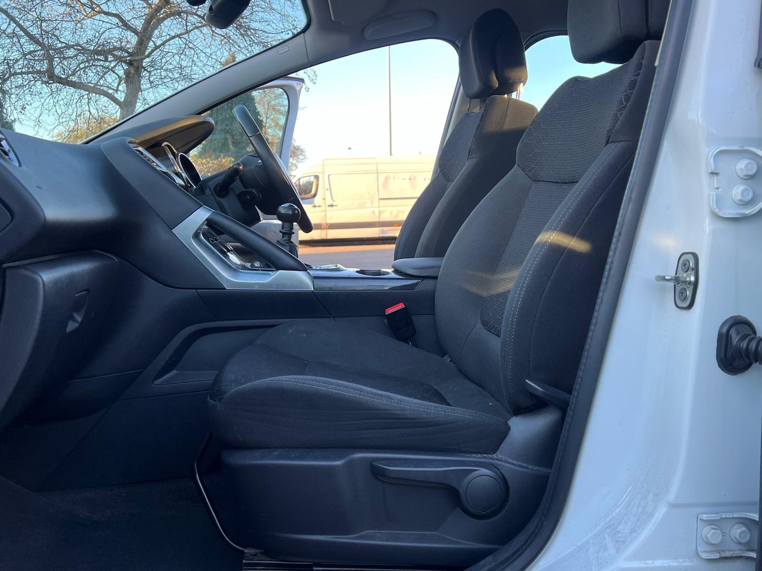 Used Peugeot 3008 2015 for sale - 76772310: Photo 25