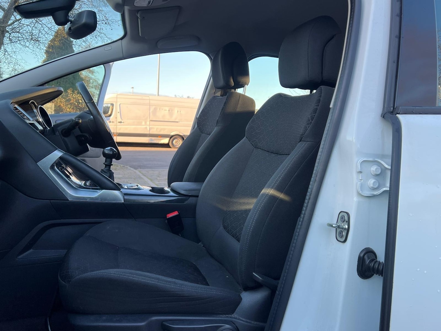 Used Peugeot 3008 2015 for sale - 76772310: Photo 27