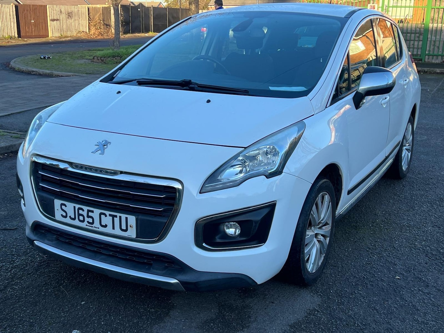 Used Peugeot 3008 2015 for sale - 76772310: Photo 3