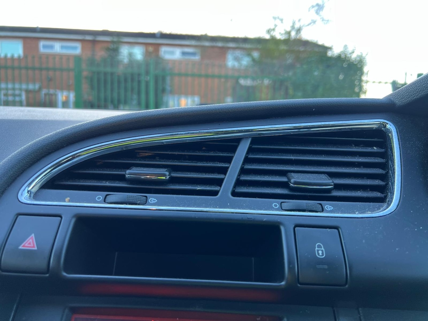 Used Peugeot 3008 2015 for sale - 76772310: Photo 30