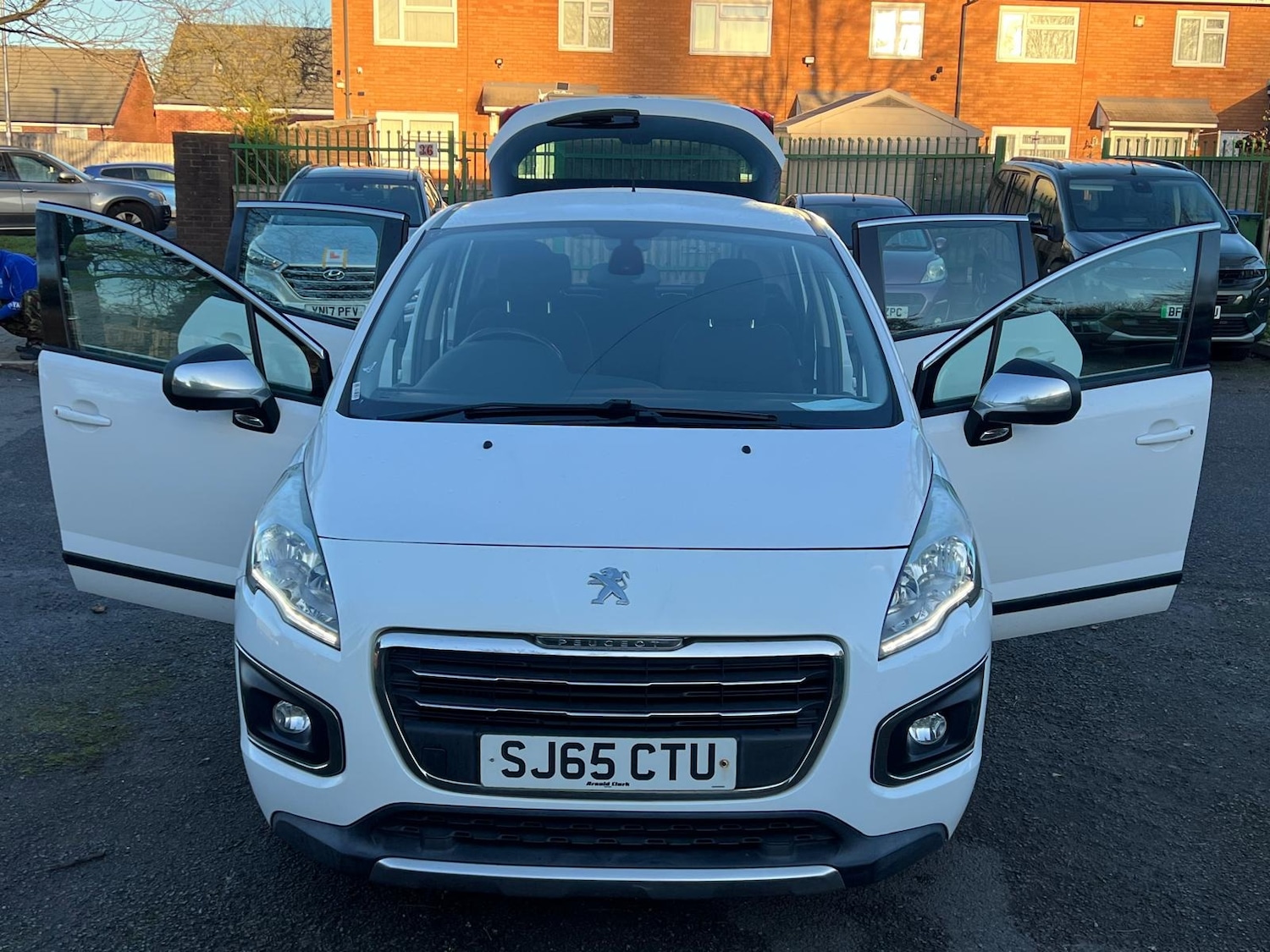 Used Peugeot 3008 2015 for sale - 76772310: Photo 36