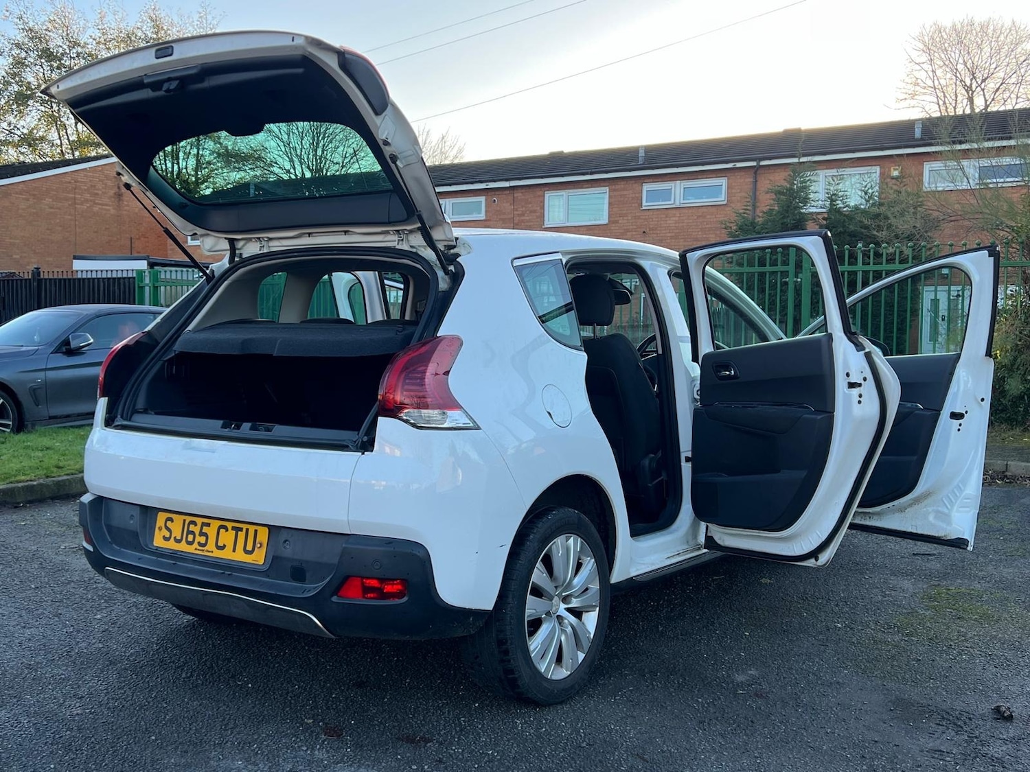 Used Peugeot 3008 2015 for sale - 76772310: Photo 46