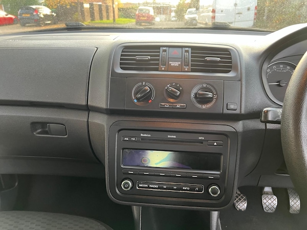 Used Skoda Fabia 2011 for sale - 76240306: Photo 22
