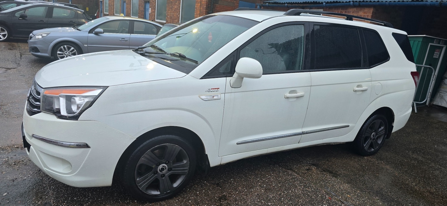 Used Ssangyong Turismo 2015 for sale - 77551524: Photo 10