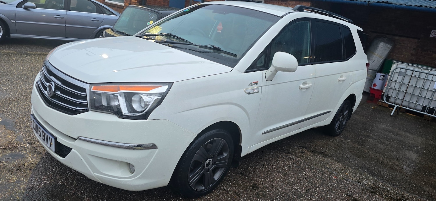 Used Ssangyong Turismo 2015 for sale - 77551524: Photo 9