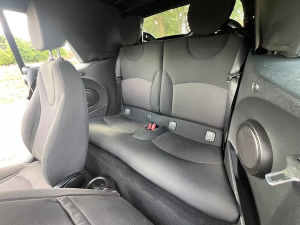 Used MINI Convertible 2011 for sale - 76168077: Photo 18
