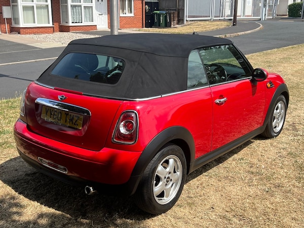 Used MINI Convertible 2011 for sale - 76168077: Photo 30