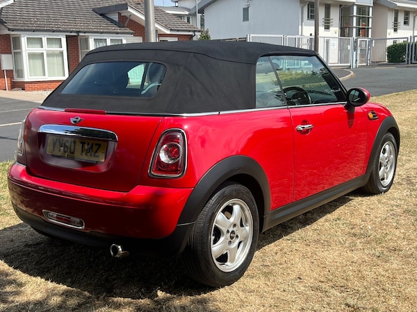 Used MINI Convertible 2011 for sale - 76168077: Photo 31