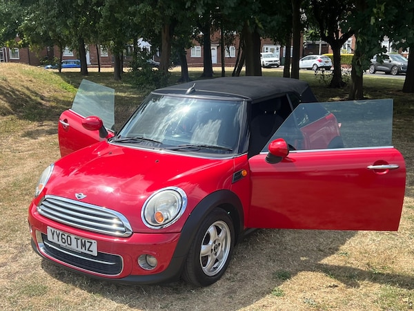 Used MINI Convertible 2011 for sale - 76168077: Photo 6
